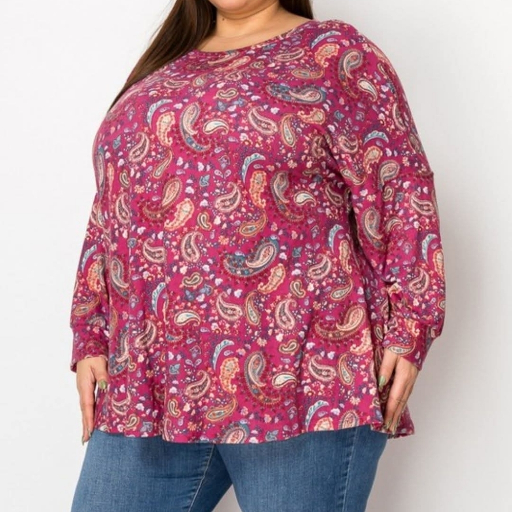 New Curvy Lovey Magenta Paisley Top